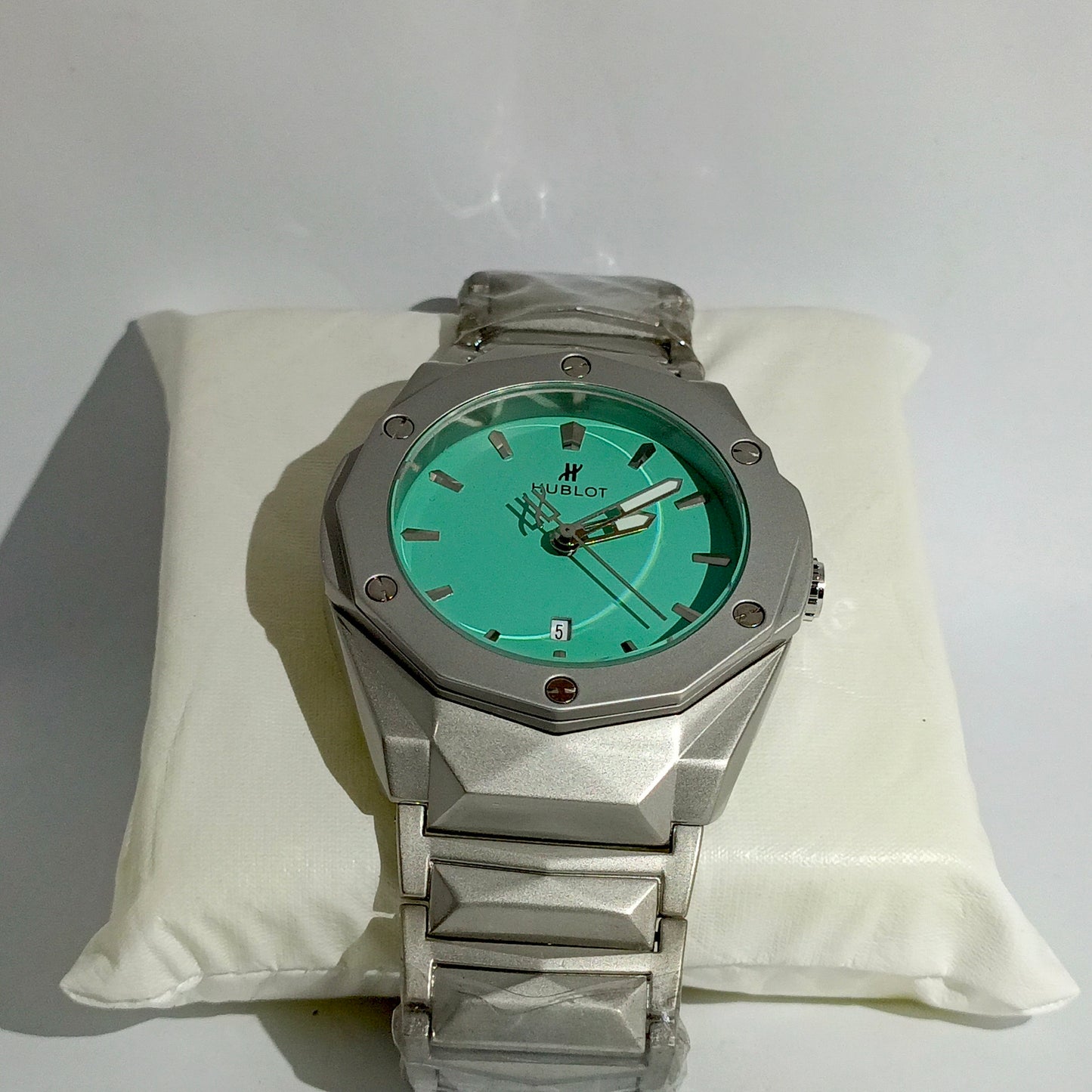 HUBLOT DIAMOND CUT DATE WATCH, WITH AQUA DIAL