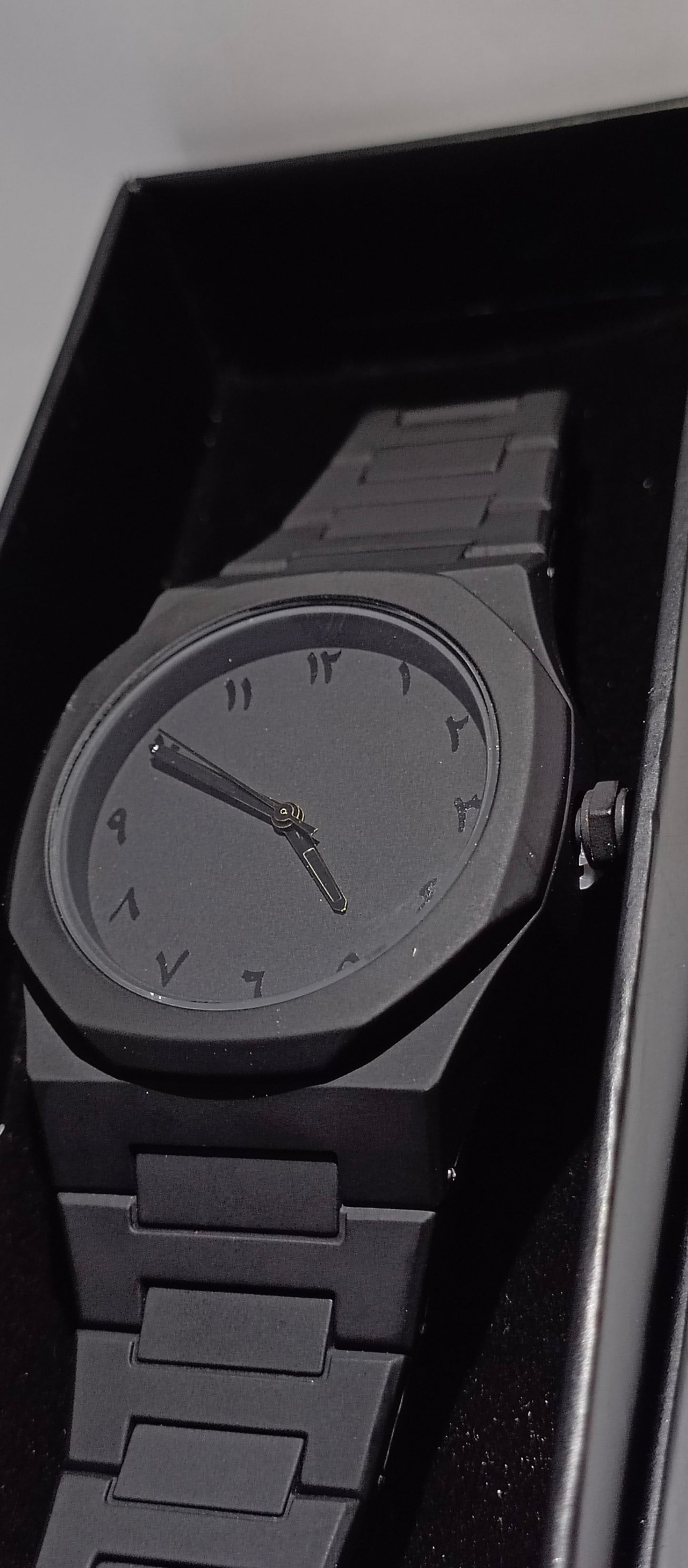 Black Arabic Aura Watch- Fiber Material New Trending Watch with Box